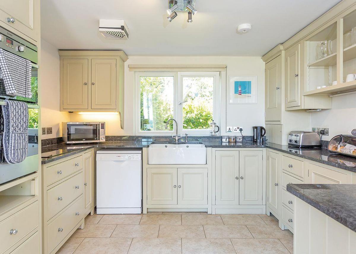 Swandown Lodges Chard Εξωτερικό φωτογραφία