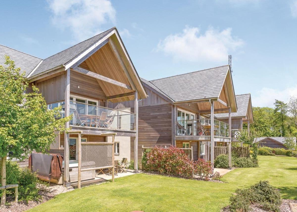 Swandown Lodges Chard Εξωτερικό φωτογραφία