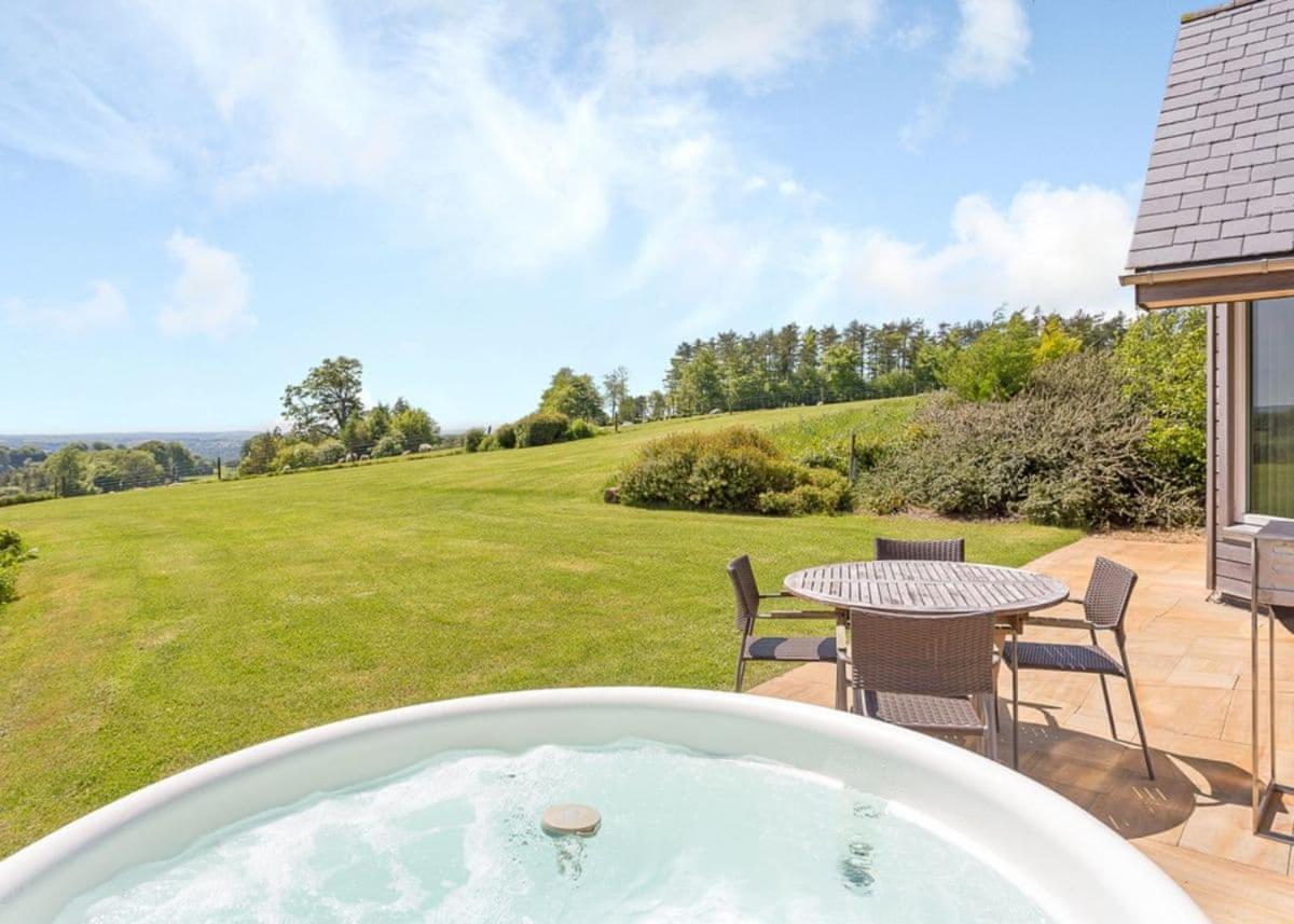 Swandown Lodges Chard Εξωτερικό φωτογραφία