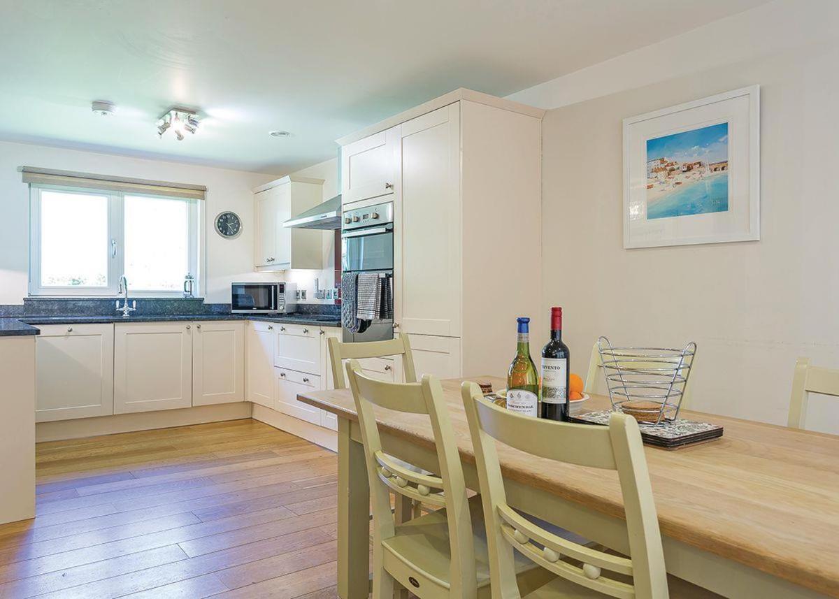 Swandown Lodges Chard Εξωτερικό φωτογραφία
