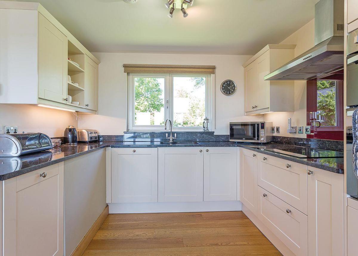 Swandown Lodges Chard Εξωτερικό φωτογραφία