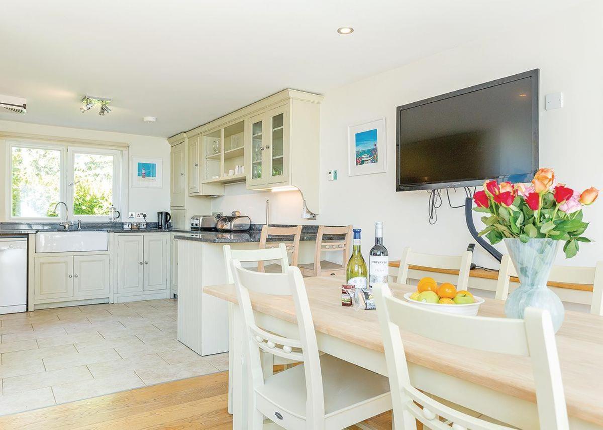 Swandown Lodges Chard Εξωτερικό φωτογραφία