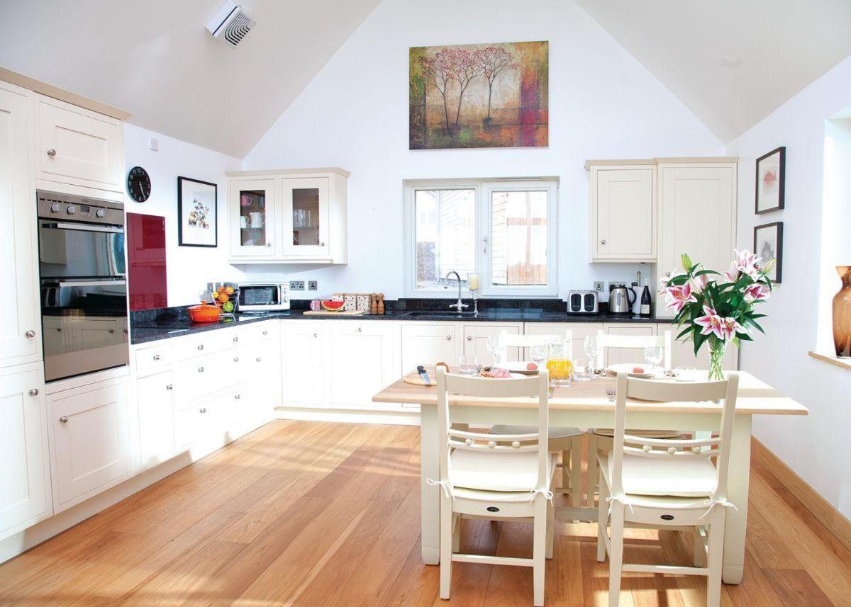 Swandown Lodges Chard Εξωτερικό φωτογραφία